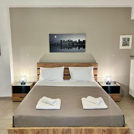 Lia'S Luxury Apartment - Near Airport Koropíon Dış mekan fotoğraf