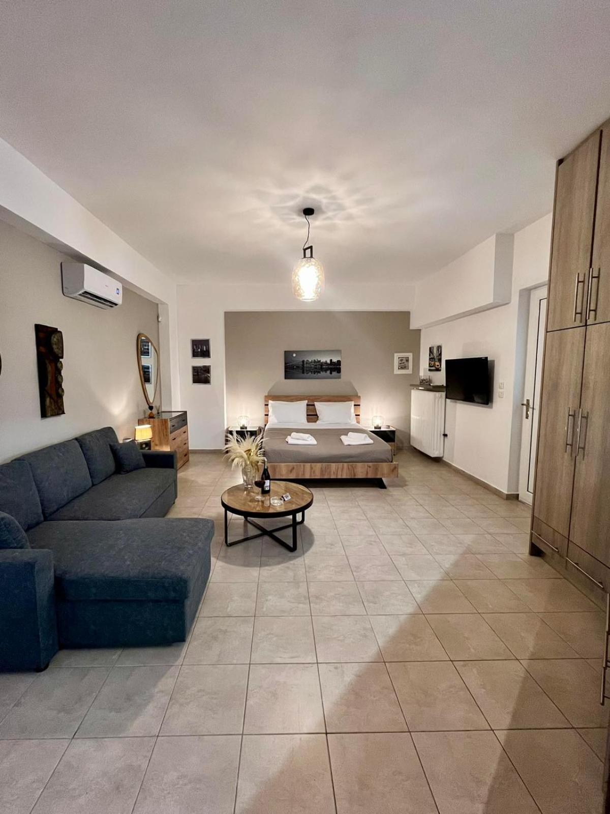 Lia'S Luxury Apartment - Near Airport Koropíon Dış mekan fotoğraf